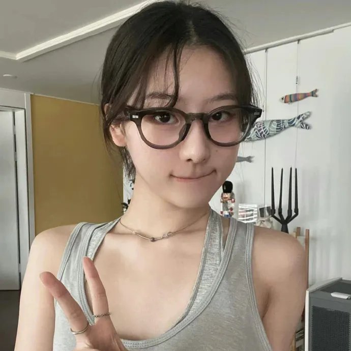 踮起脚尖靠近你
